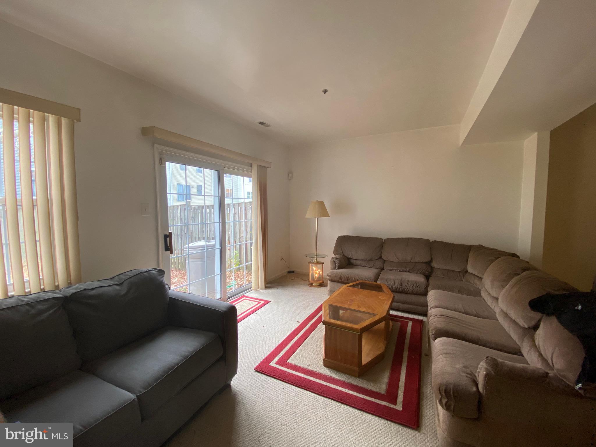 LONDON WOODS - Residential