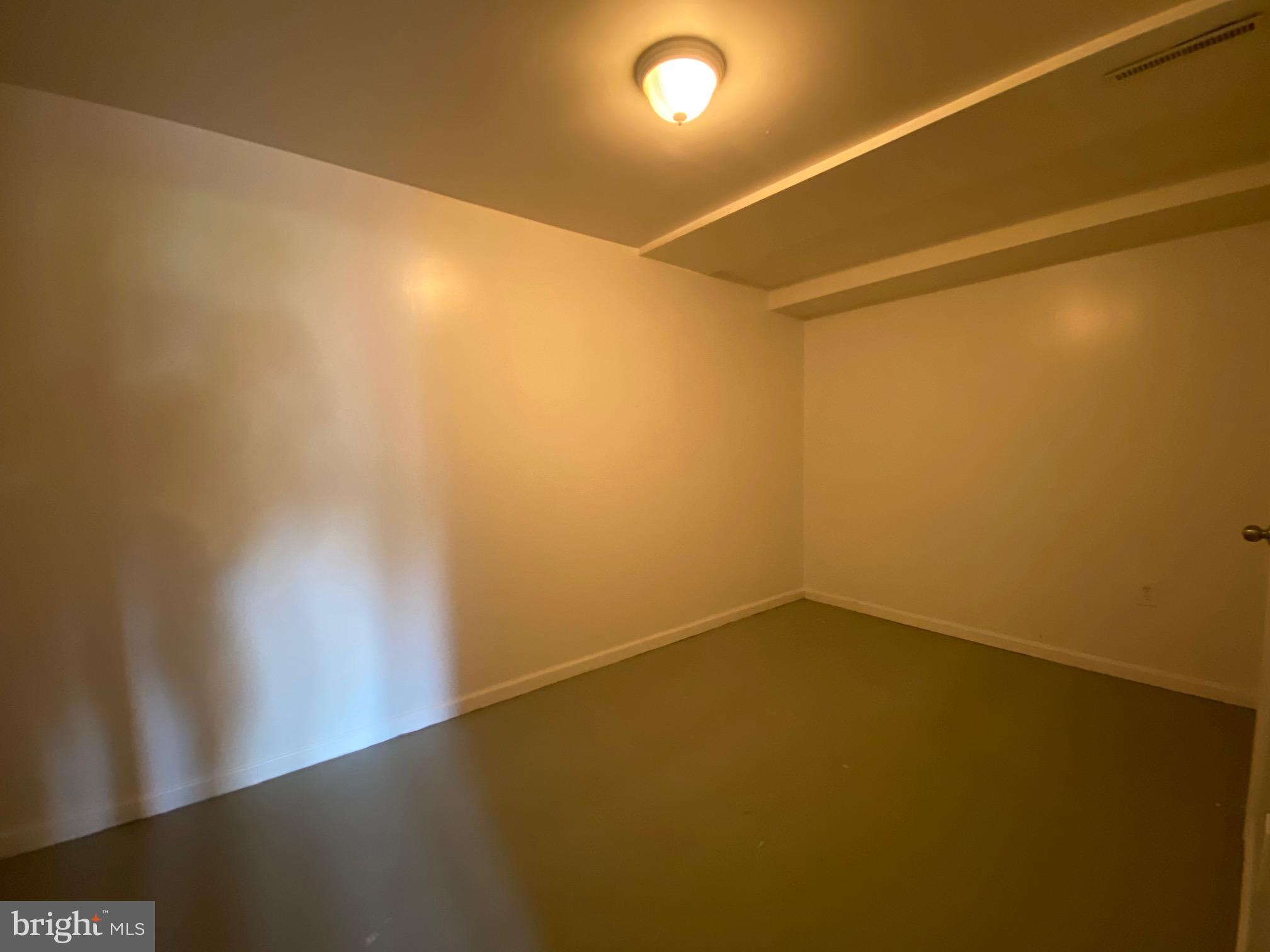 DALE CITY - Residential Lease