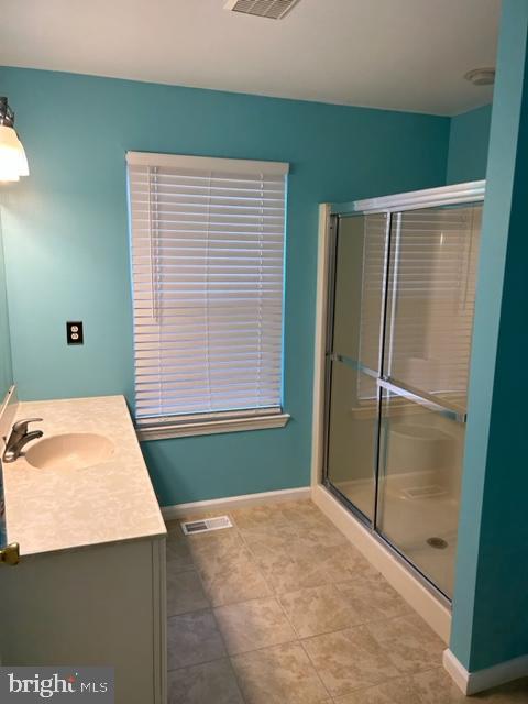 CHARLESTOWNE - Residential Lease