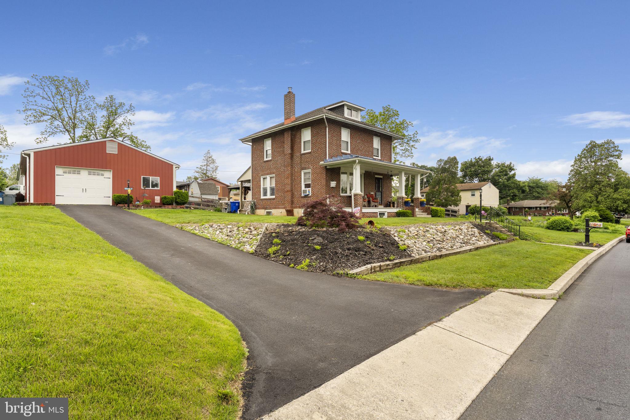 2313 BERKLEY ROAD