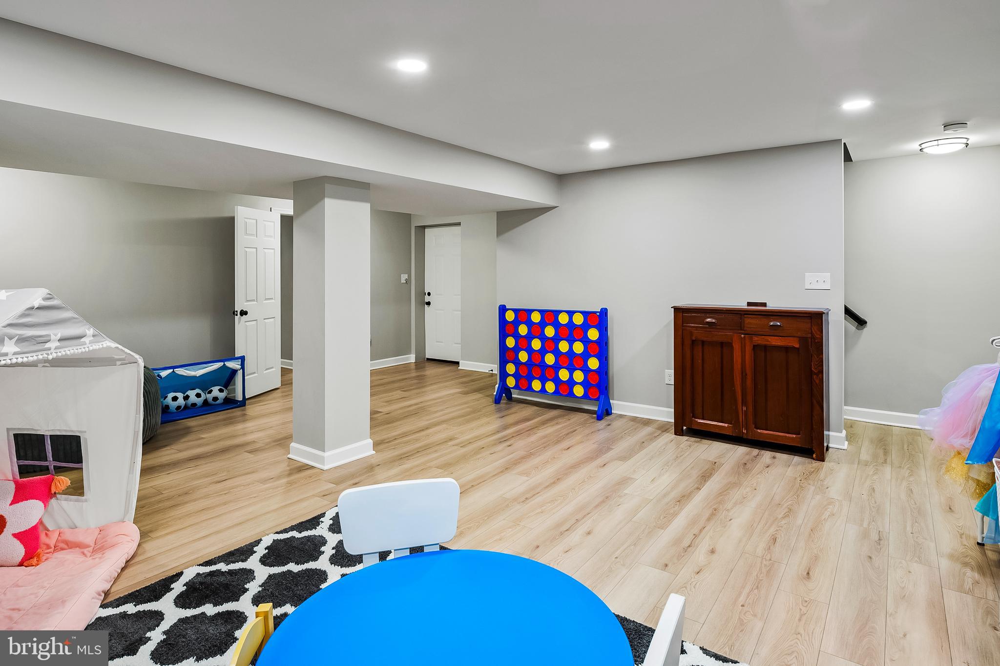 ROLAND TERRACE - Residential