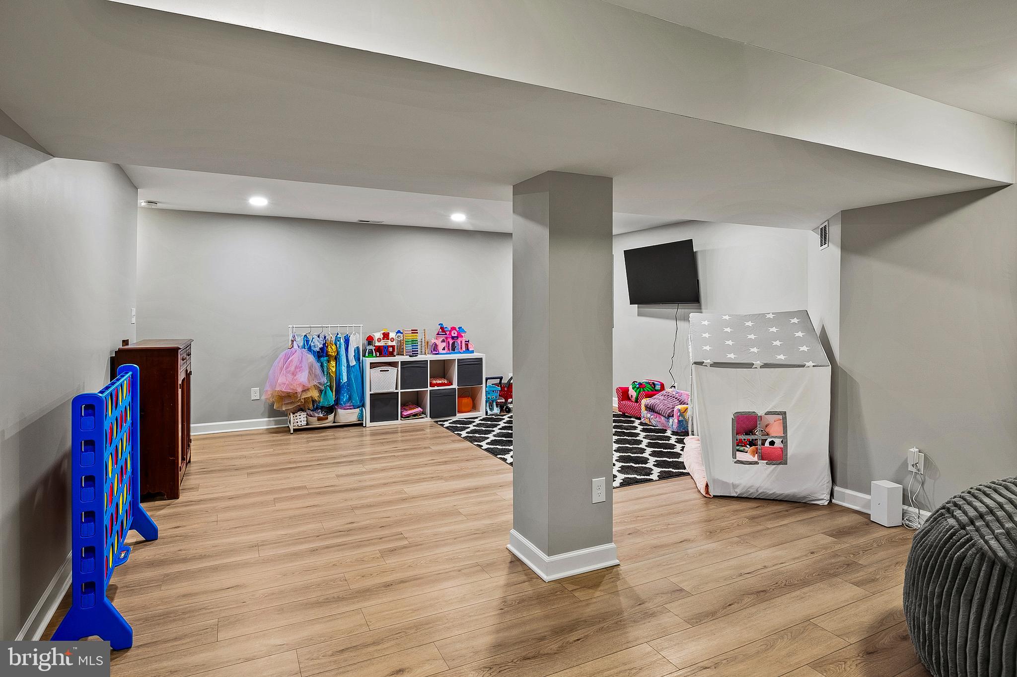 ROLAND TERRACE - Residential