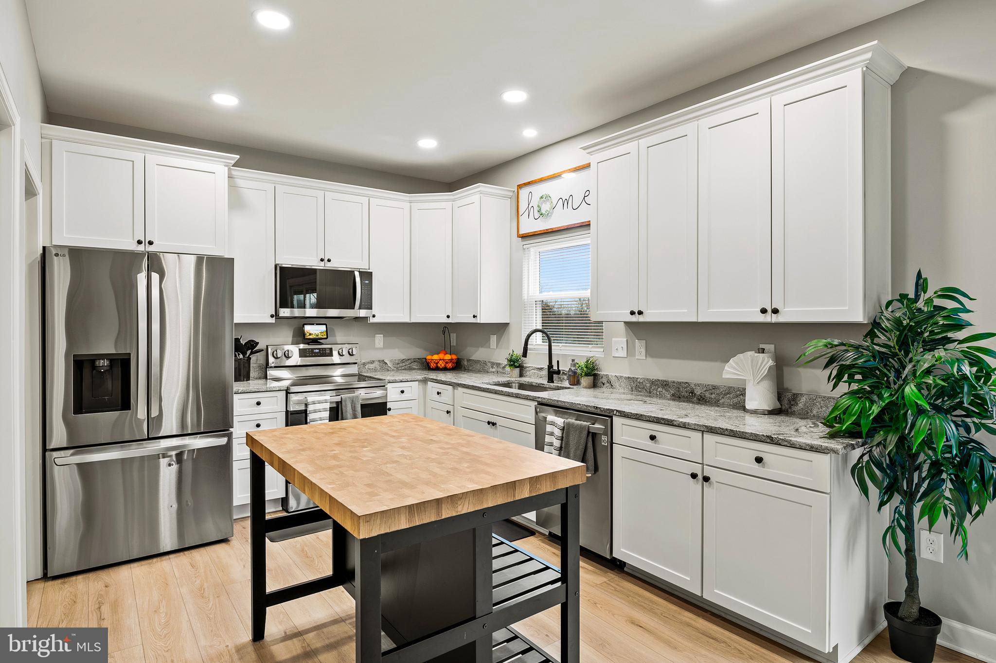 ROLAND TERRACE - Residential