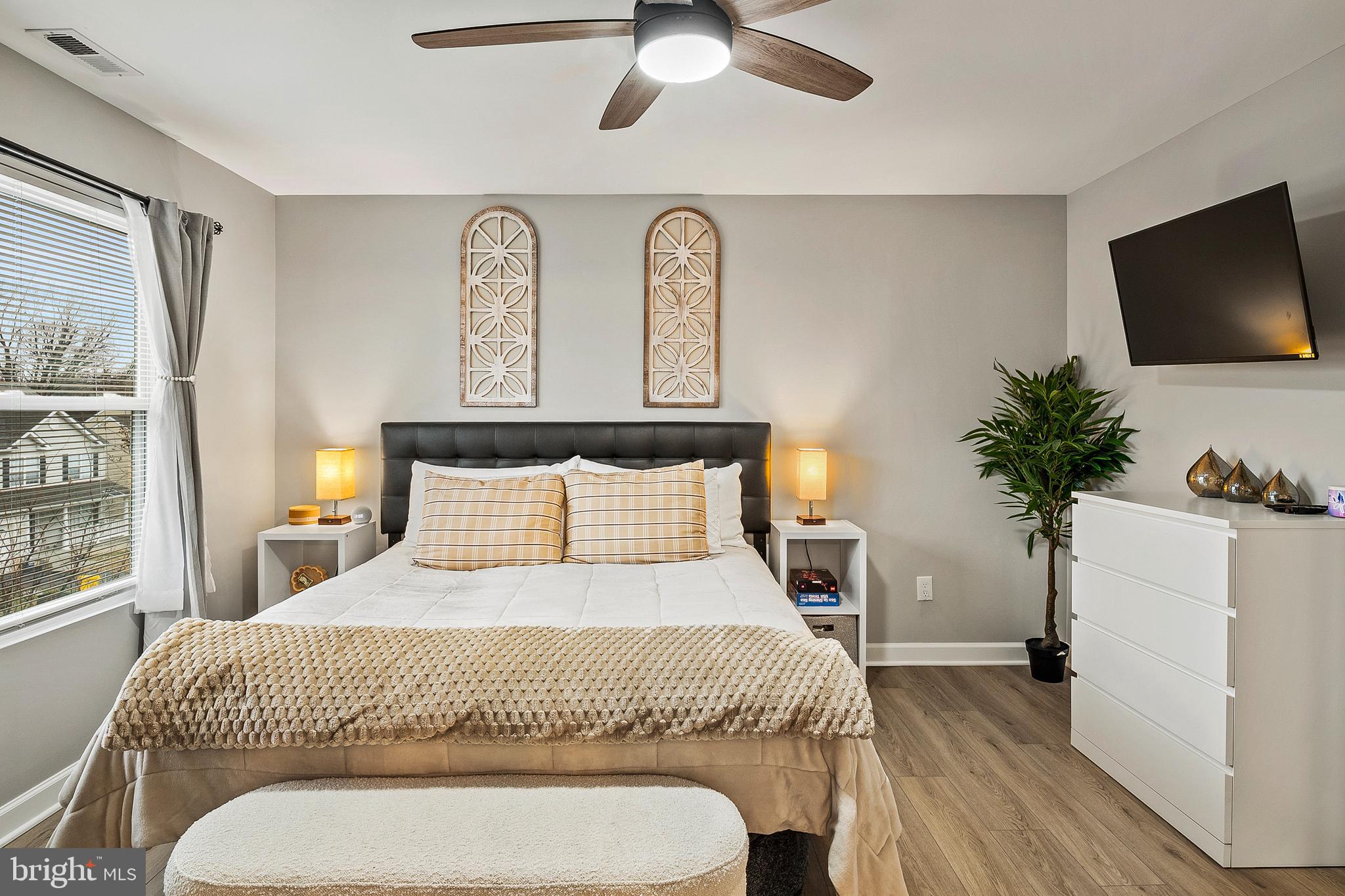 ROLAND TERRACE - Residential