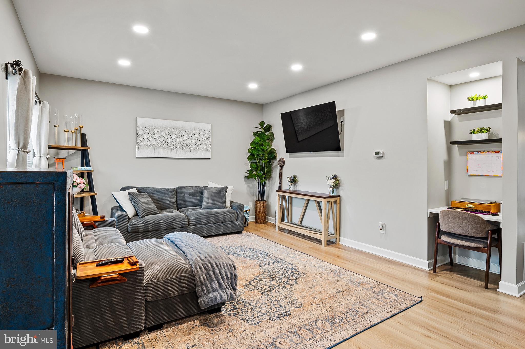 ROLAND TERRACE - Residential