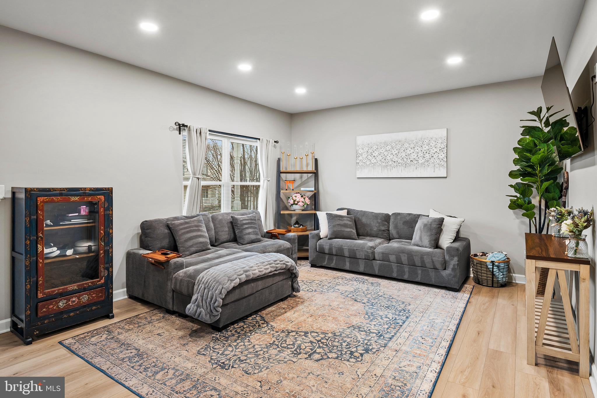 ROLAND TERRACE - Residential