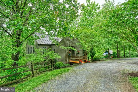 13487 MIDLANDS FARM LANE LOVETTSVILLE VA 20180