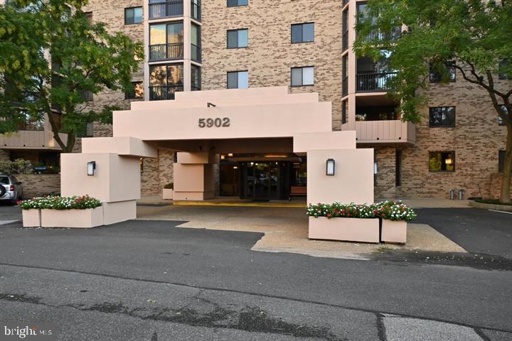 5904 MOUNT EAGLE DRIVE 117