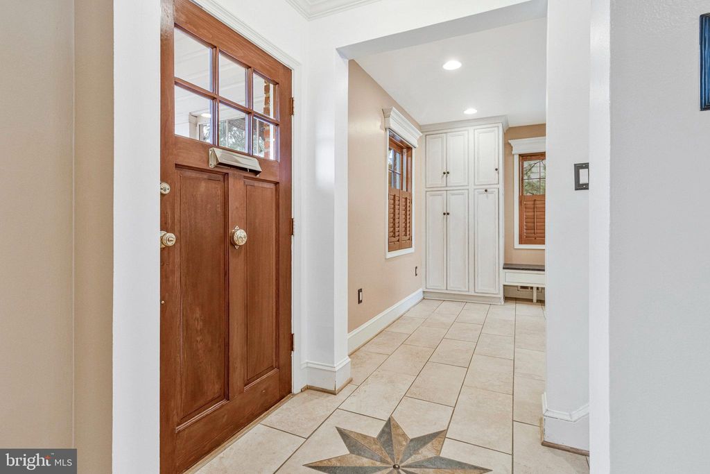 Photo of 5701 18th Road N, ARLINGTON, VA 22205 (MLS # VAAR2064856)