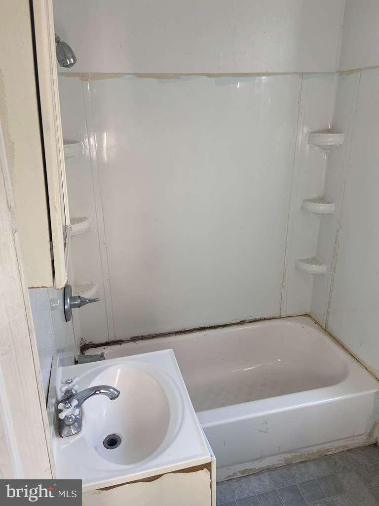 STRAWBERRY MANSION - Residential