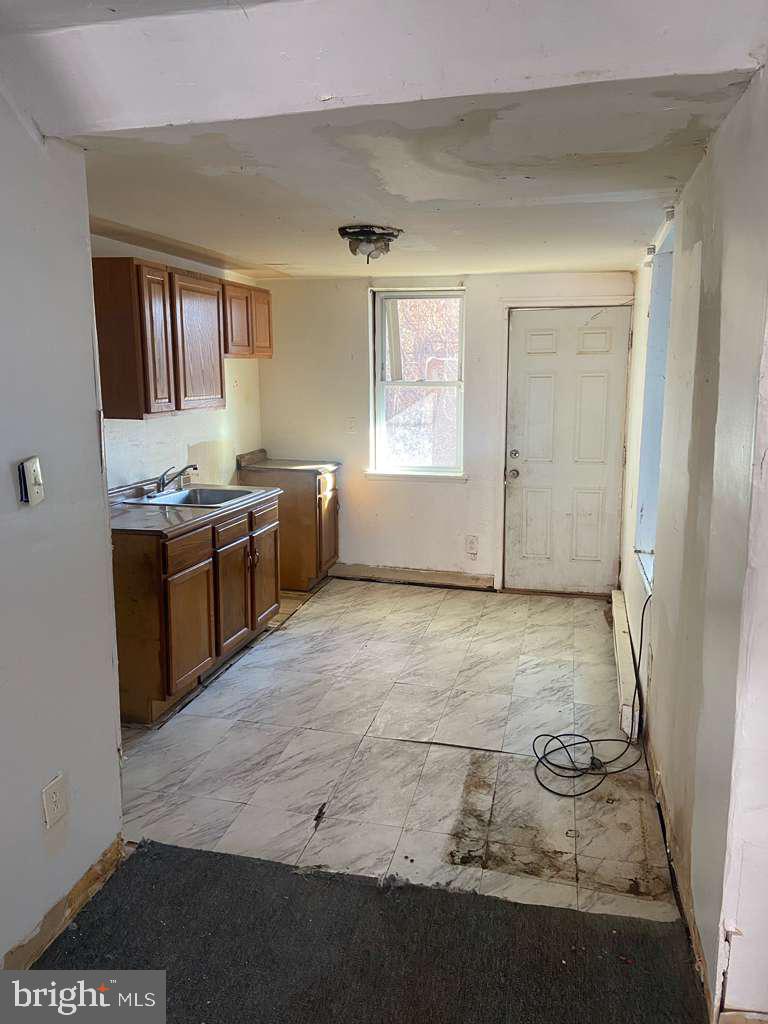 STRAWBERRY MANSION - Residential