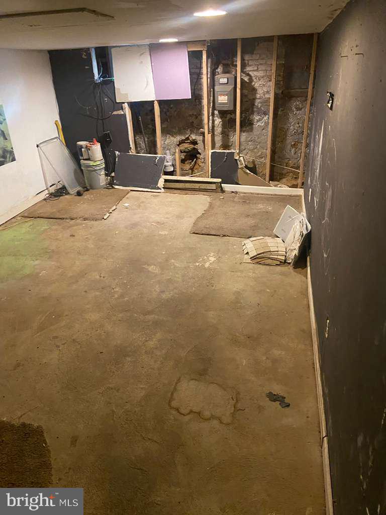 STRAWBERRY MANSION - Residential