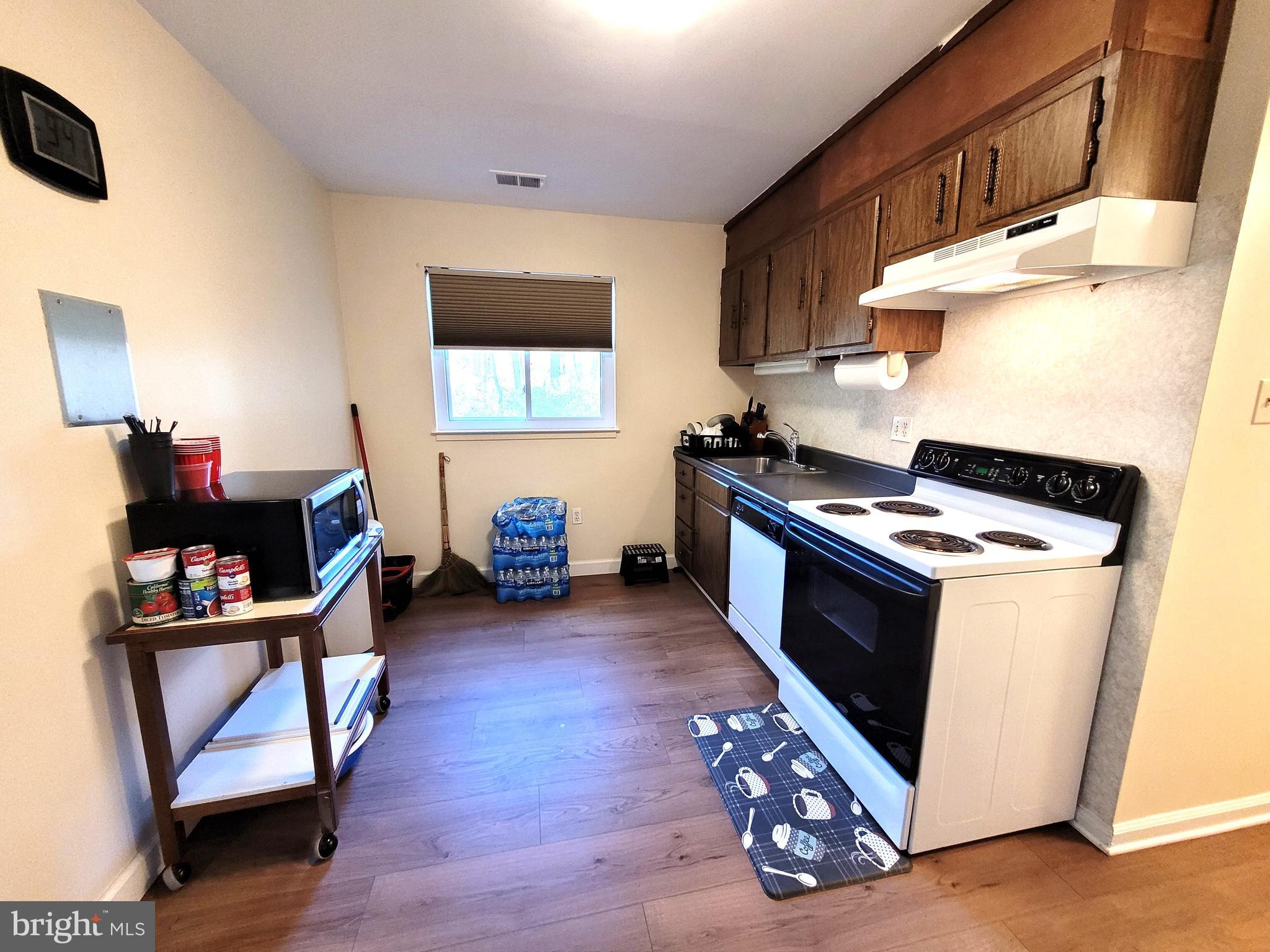 HAWTHORNE VILLAGE - Residential