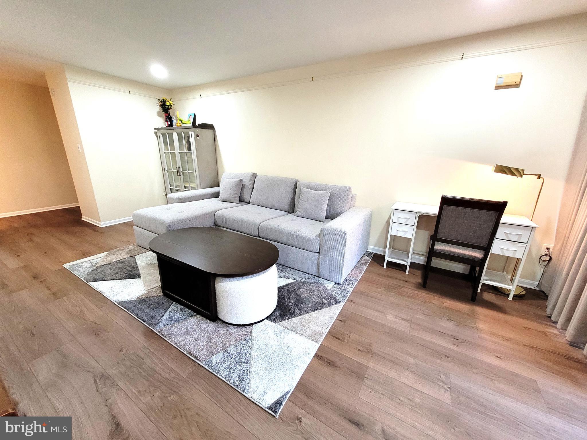 HAWTHORNE VILLAGE - Residential