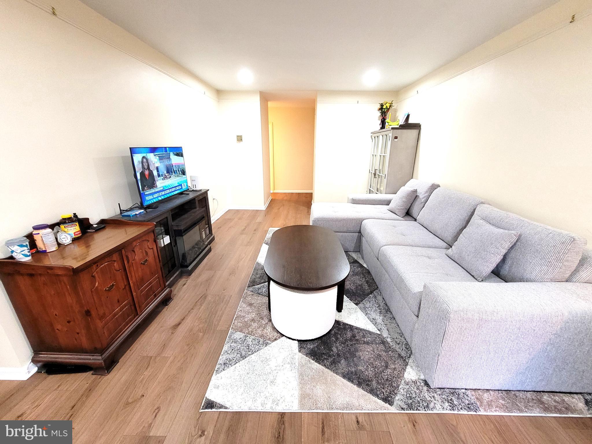 9800 KINGSBRIDGE DRIVE 2