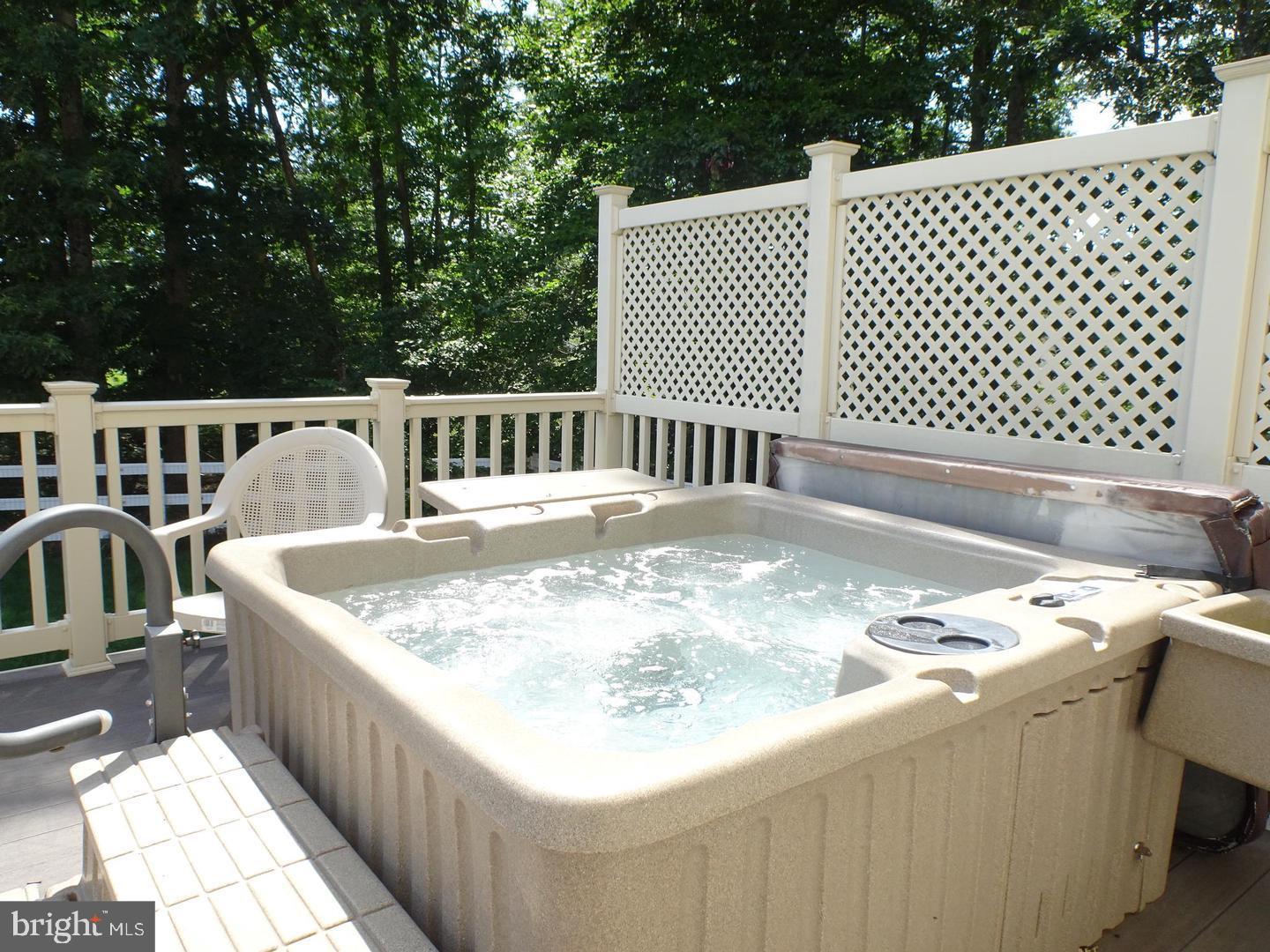 WHITE OAK - Residential