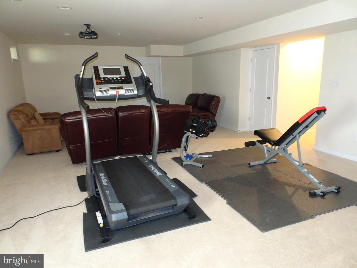 WHITE OAK - Residential