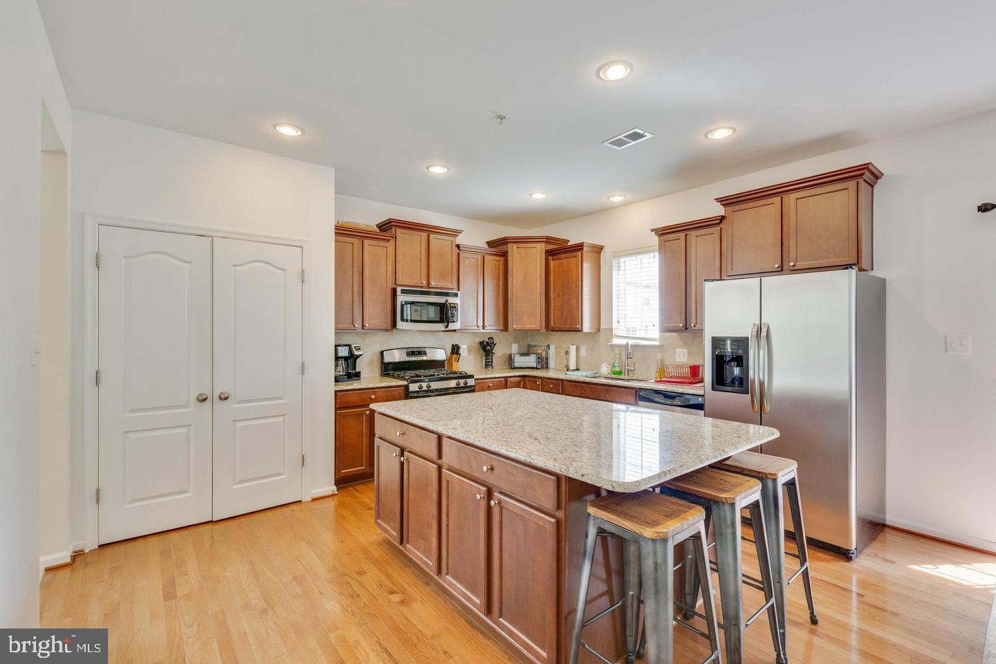 WHITE OAK - Residential