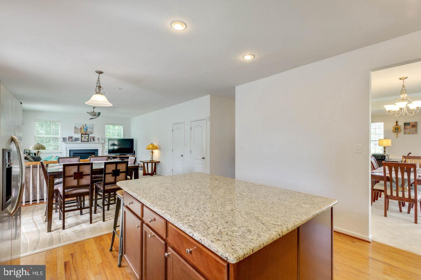 WHITE OAK - Residential