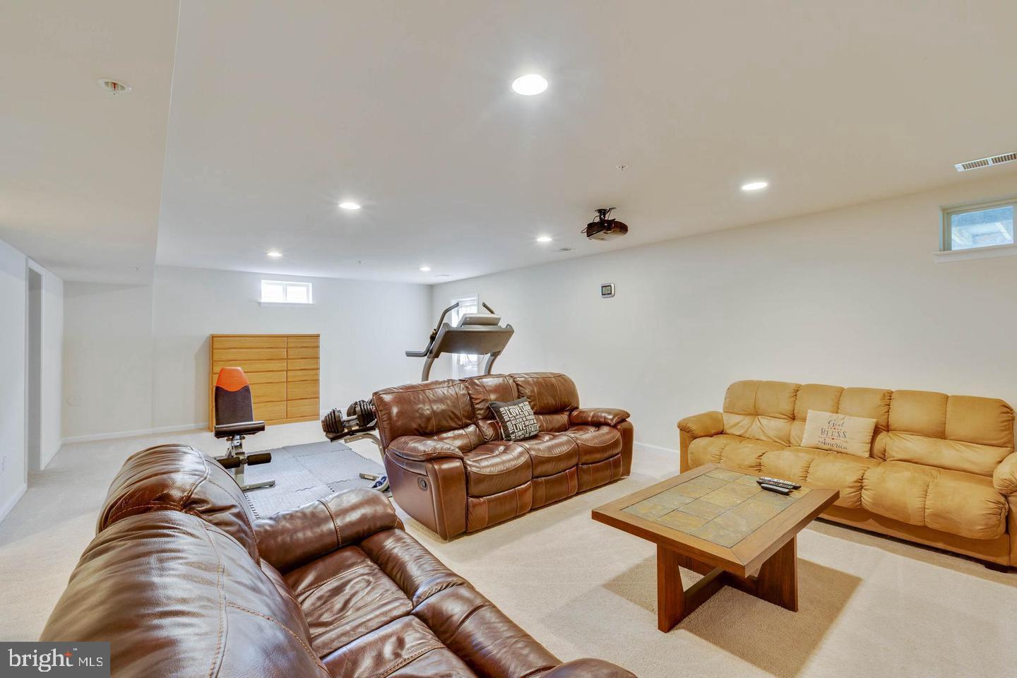 WHITE OAK - Residential