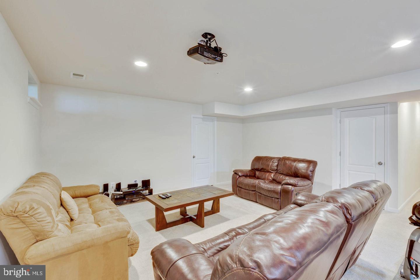 WHITE OAK - Residential