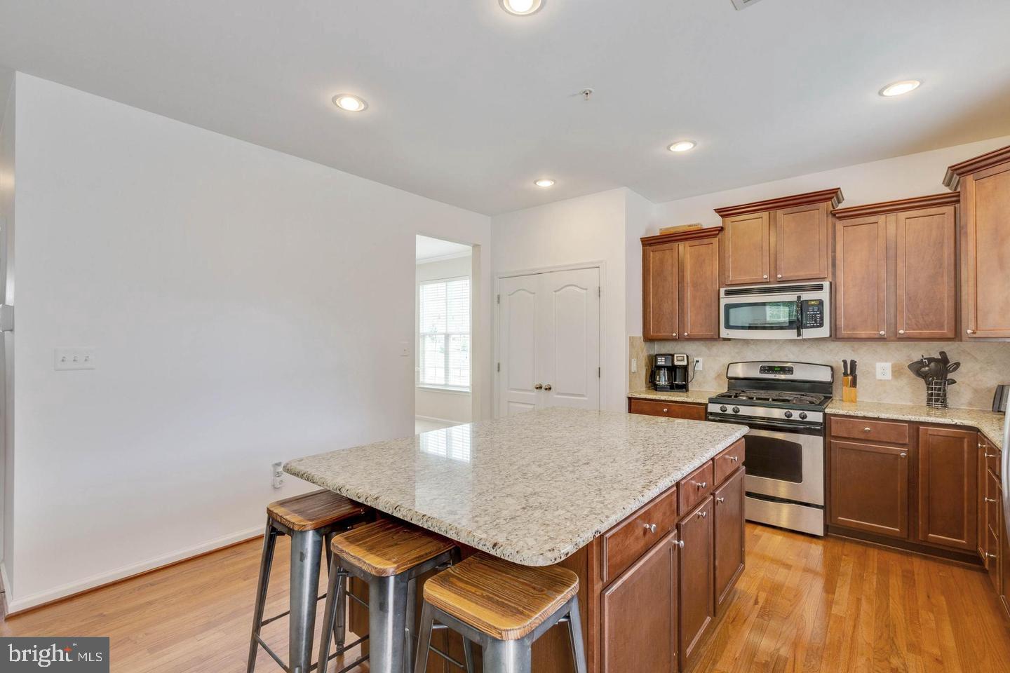 WHITE OAK - Residential