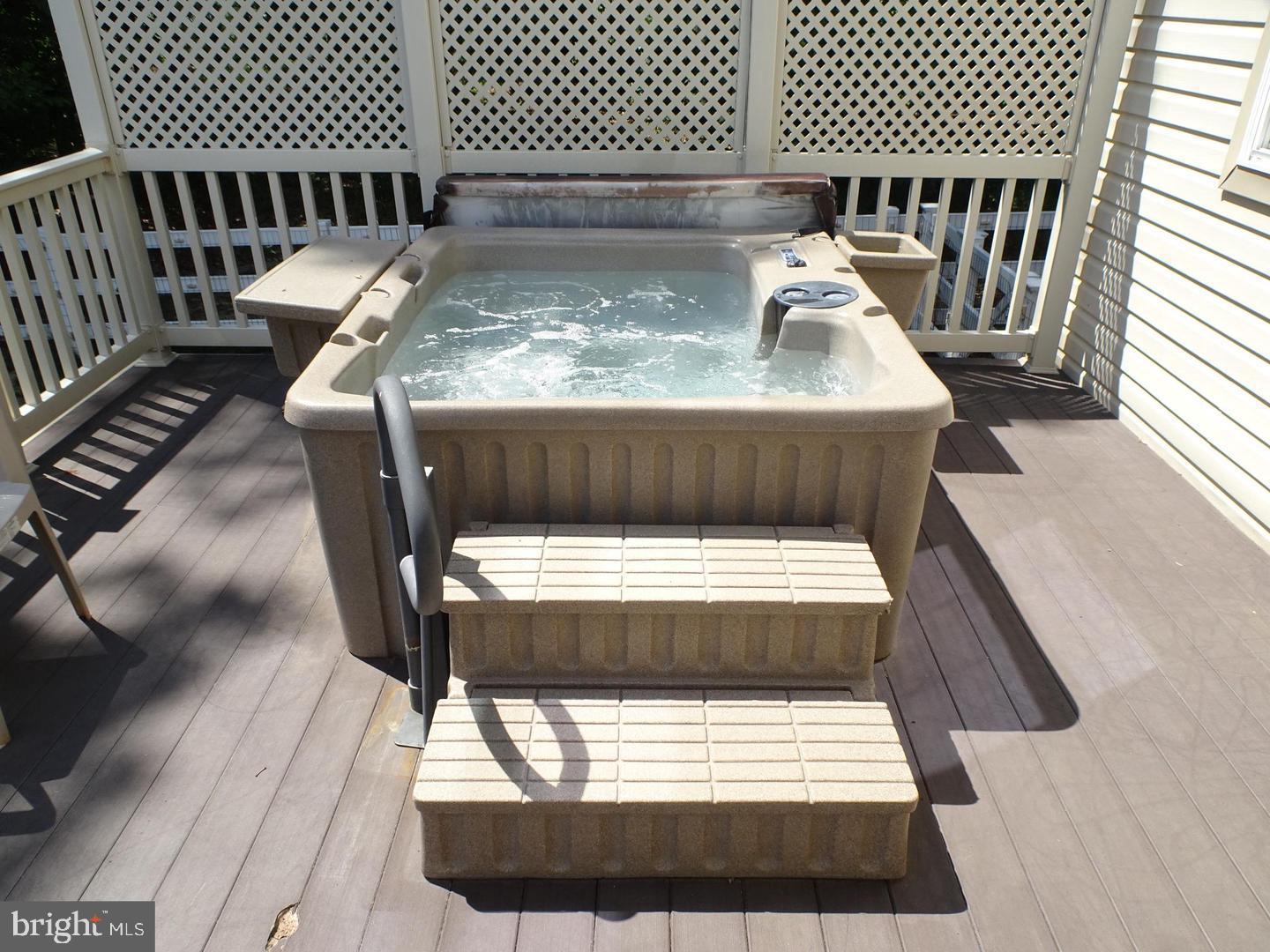 WHITE OAK - Residential