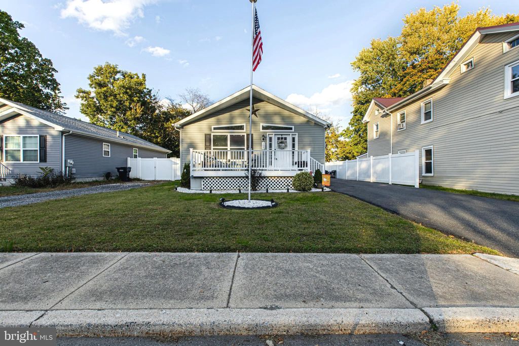 Photo of 108 W Commerce St, KENTON, DE 19955 (MLS # DEKT2042082)