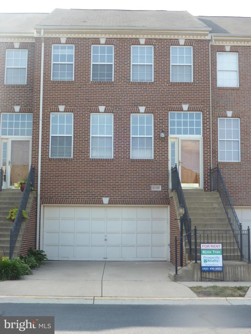 WONDERFUL LARGE 3-LEVEL, 2-CAR GARAGE, BRICK FRONT TH LOCATED IN A CONVENIENT AREA, SURROUNDED BY SHOPPING WITH LOTS OF STORES, RESTAURANTS, SUPPER MARKETS ...MINUTES TO MAIN ROADS & AIR PORT. WOOD FLOOR, NICE MASTER BR WITH SOAKING TUB & WALK IN CLOSET. LARGE REC. ROOM WITH WET BAR IN LOWER LEVEL. LOTS OF PARKING SPACES FOR VISITORS.