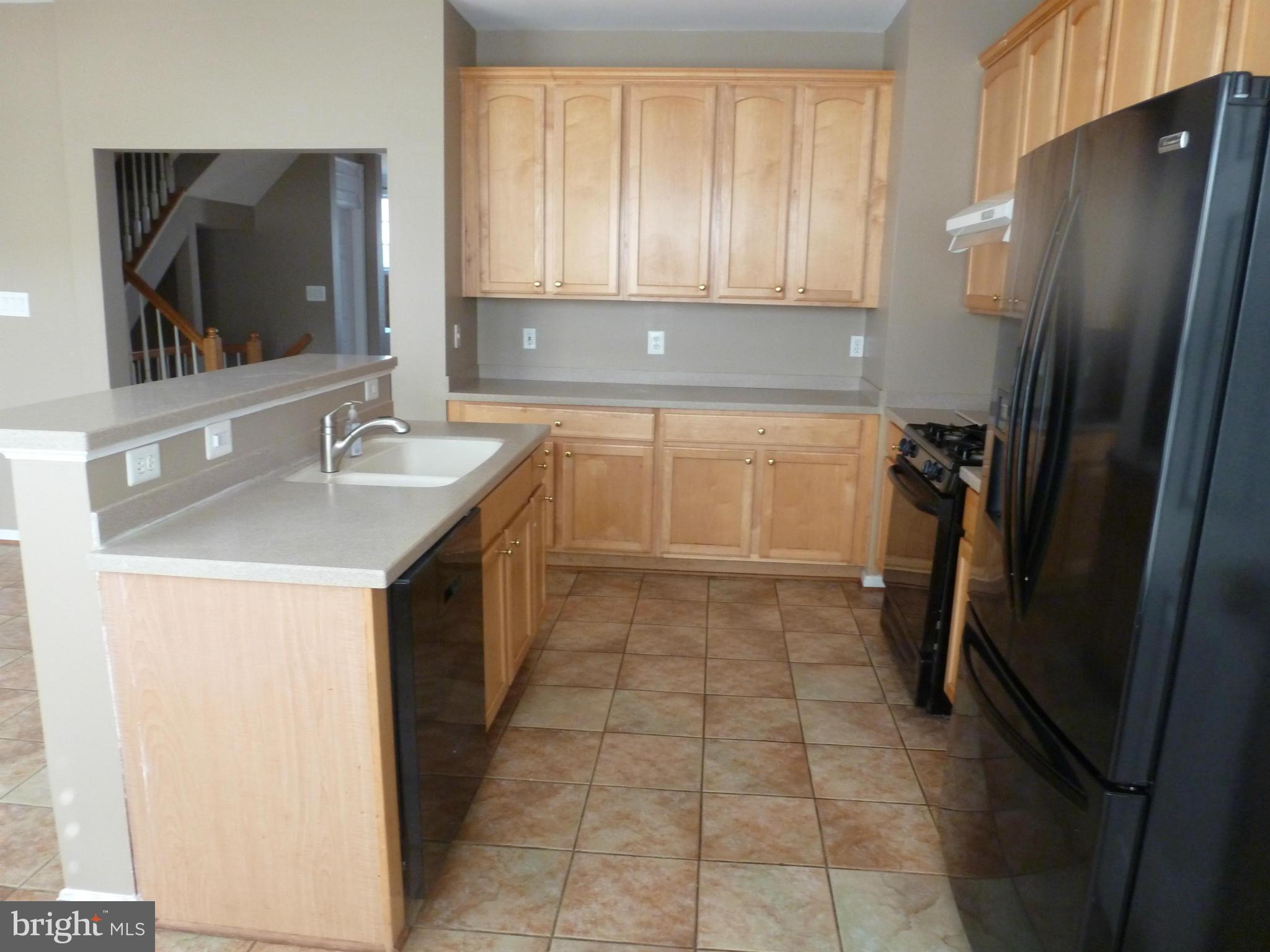 COLONNADE AT DULLES - Residential Lease