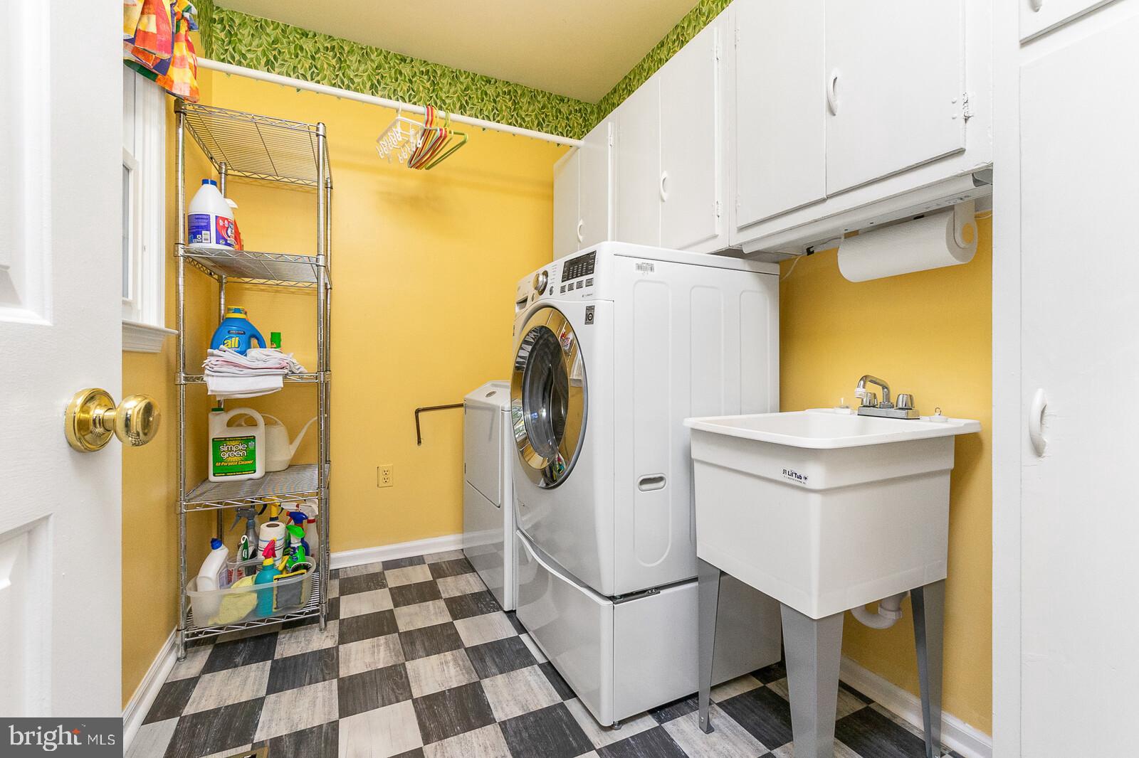 LAKEWOOD HILLS - Residential