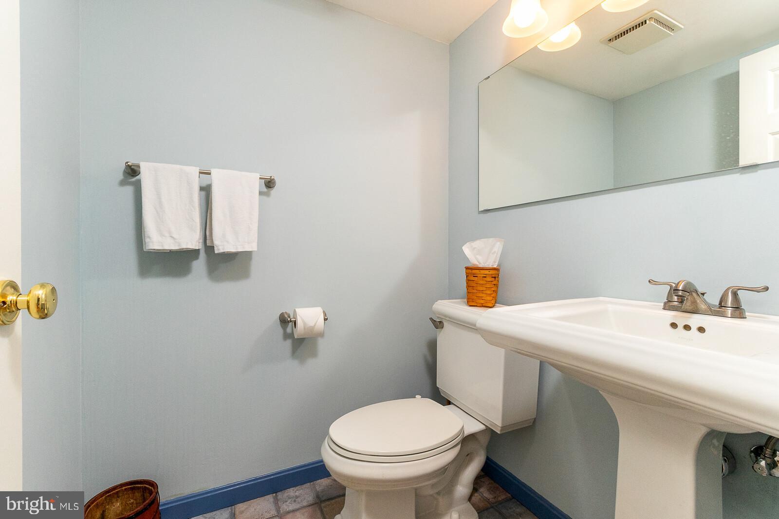 LAKEWOOD HILLS - Residential