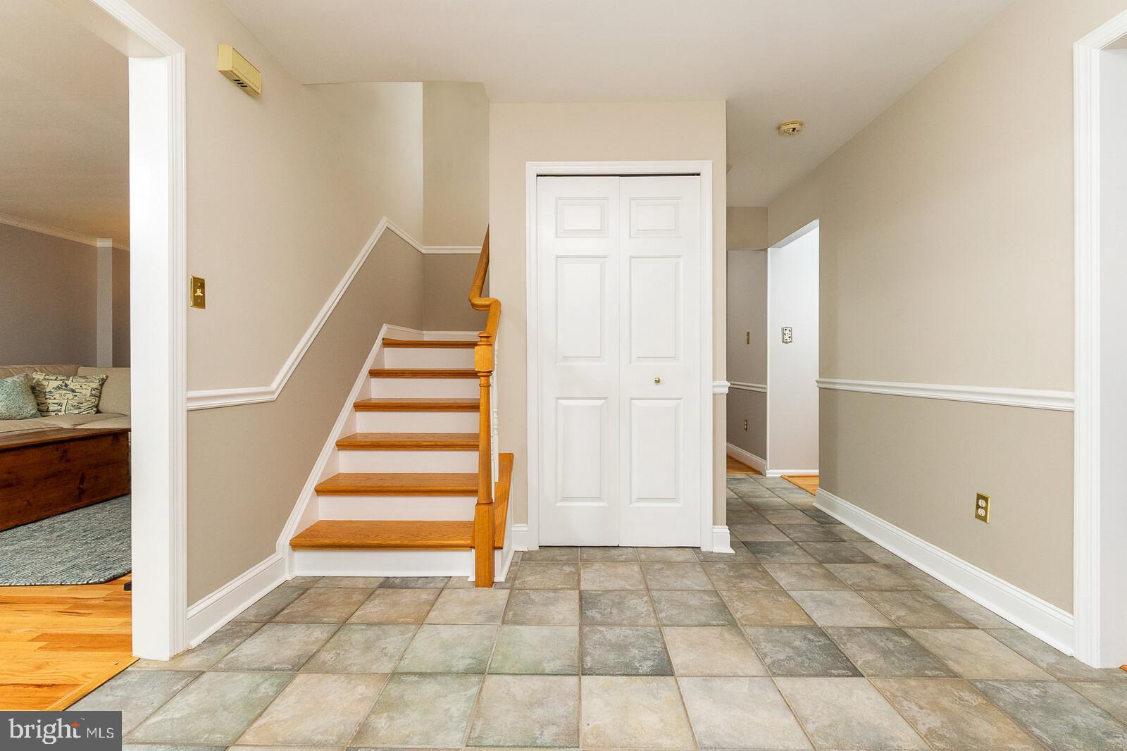 LAKEWOOD HILLS - Residential