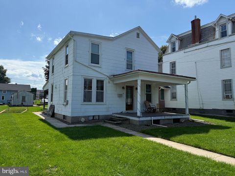 99 N NOBLE STREET KUTZTOWN PA 19530