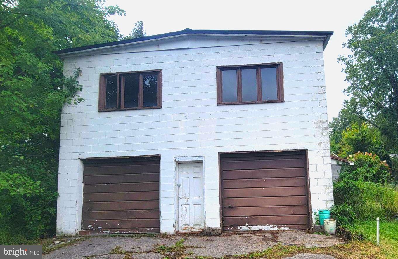 1073 NATIONAL HIGHWAY