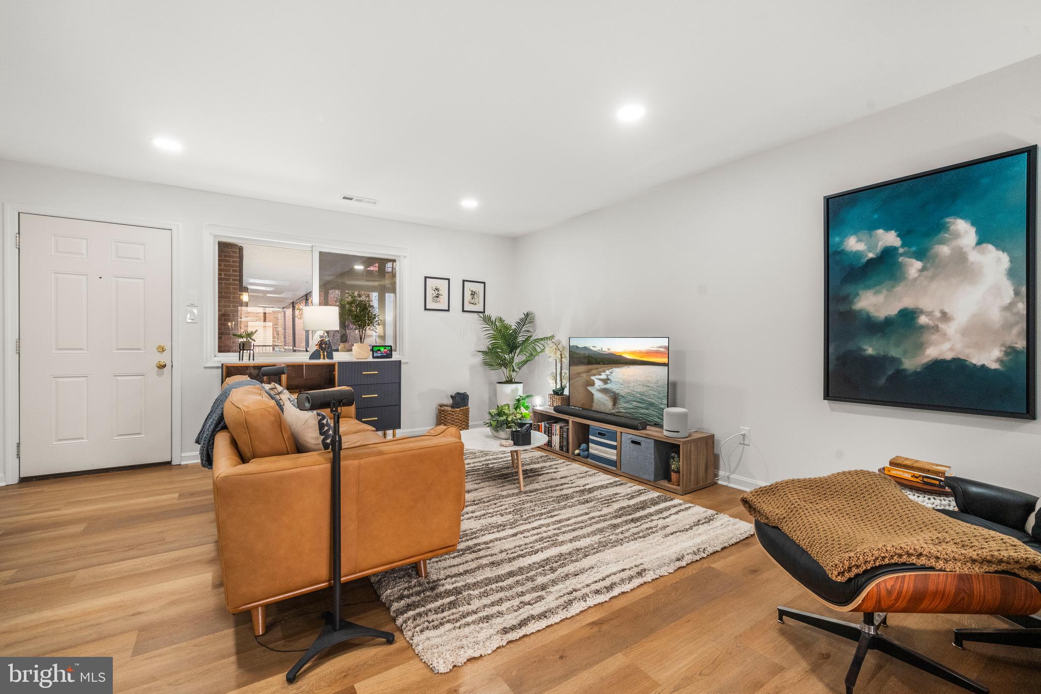 1109 N TAYLOR STREET B