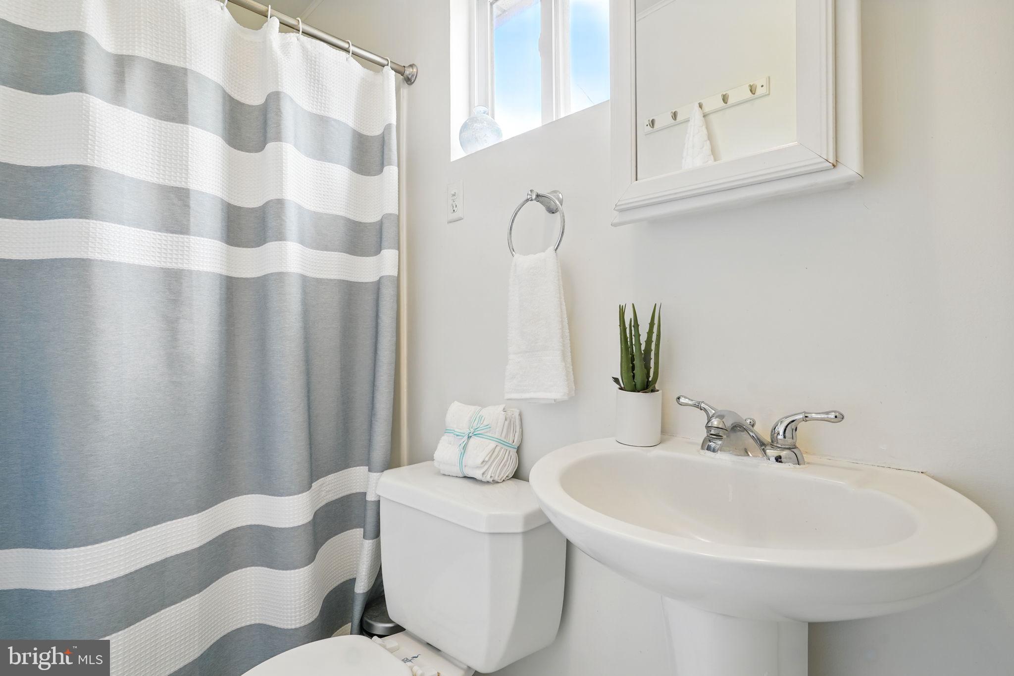 WESTERN SHORES - Residential