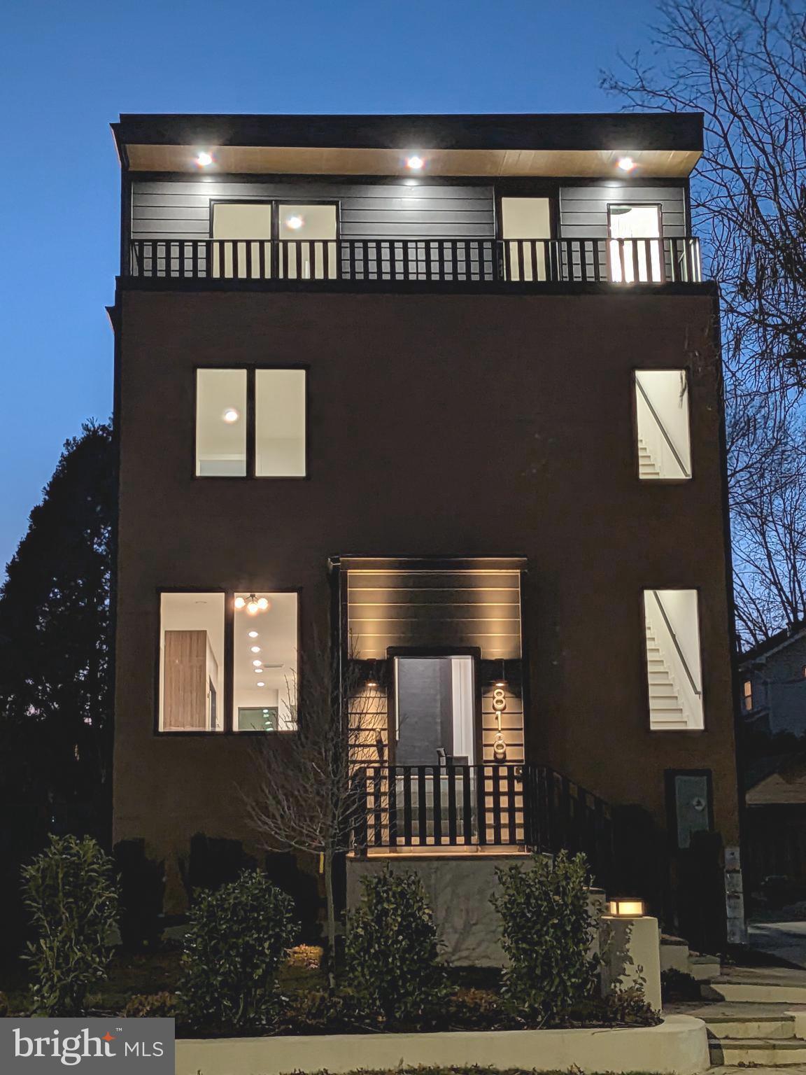 818 N EDGEWOOD STREET