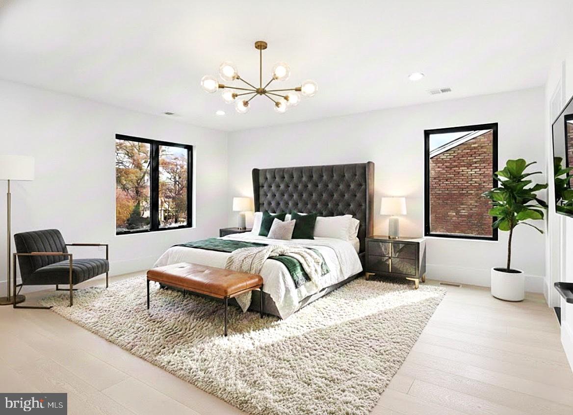 CLARENDON - Residential