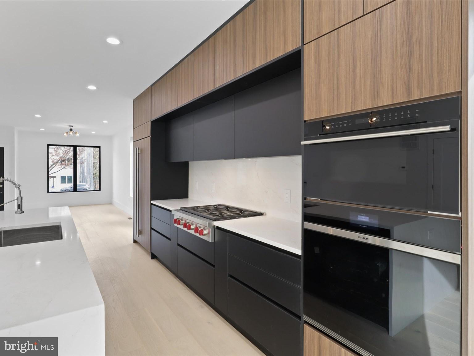 CLARENDON - Residential