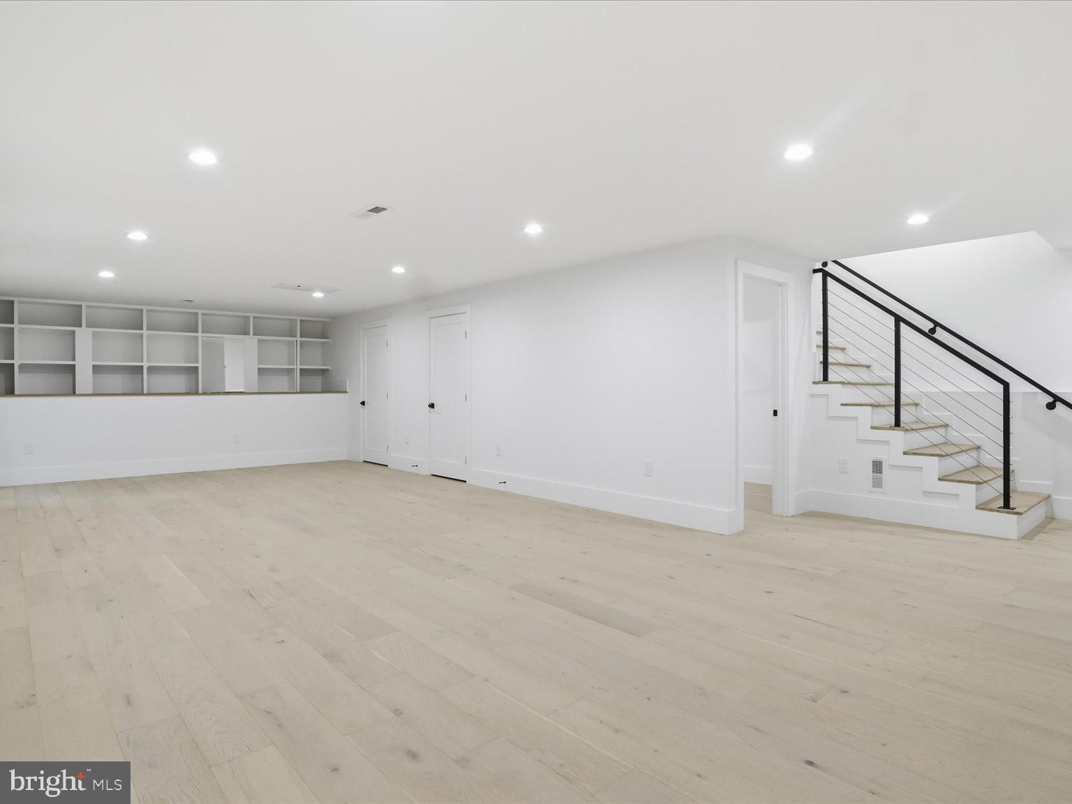 CLARENDON - Residential