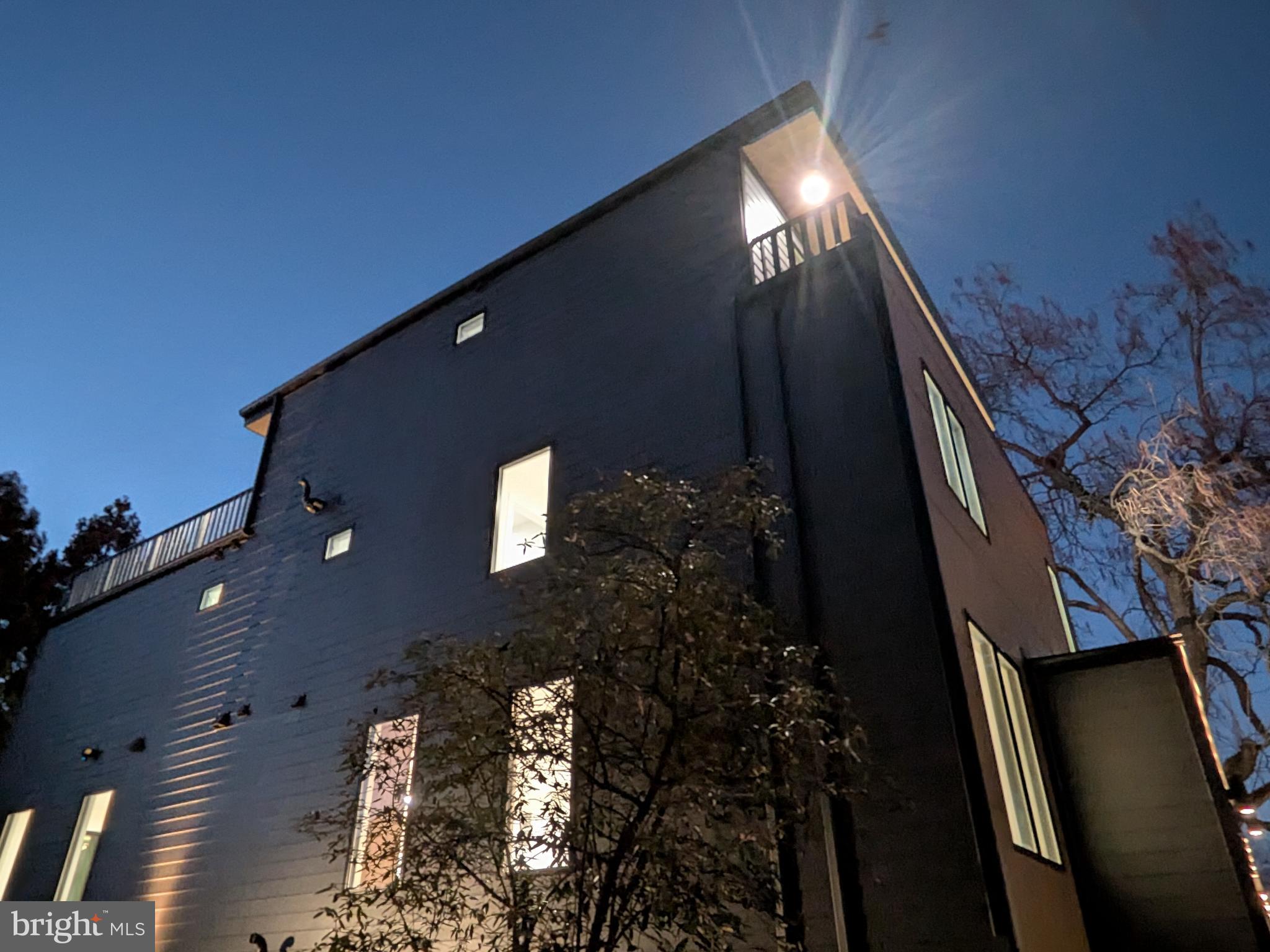 818 N EDGEWOOD STREET