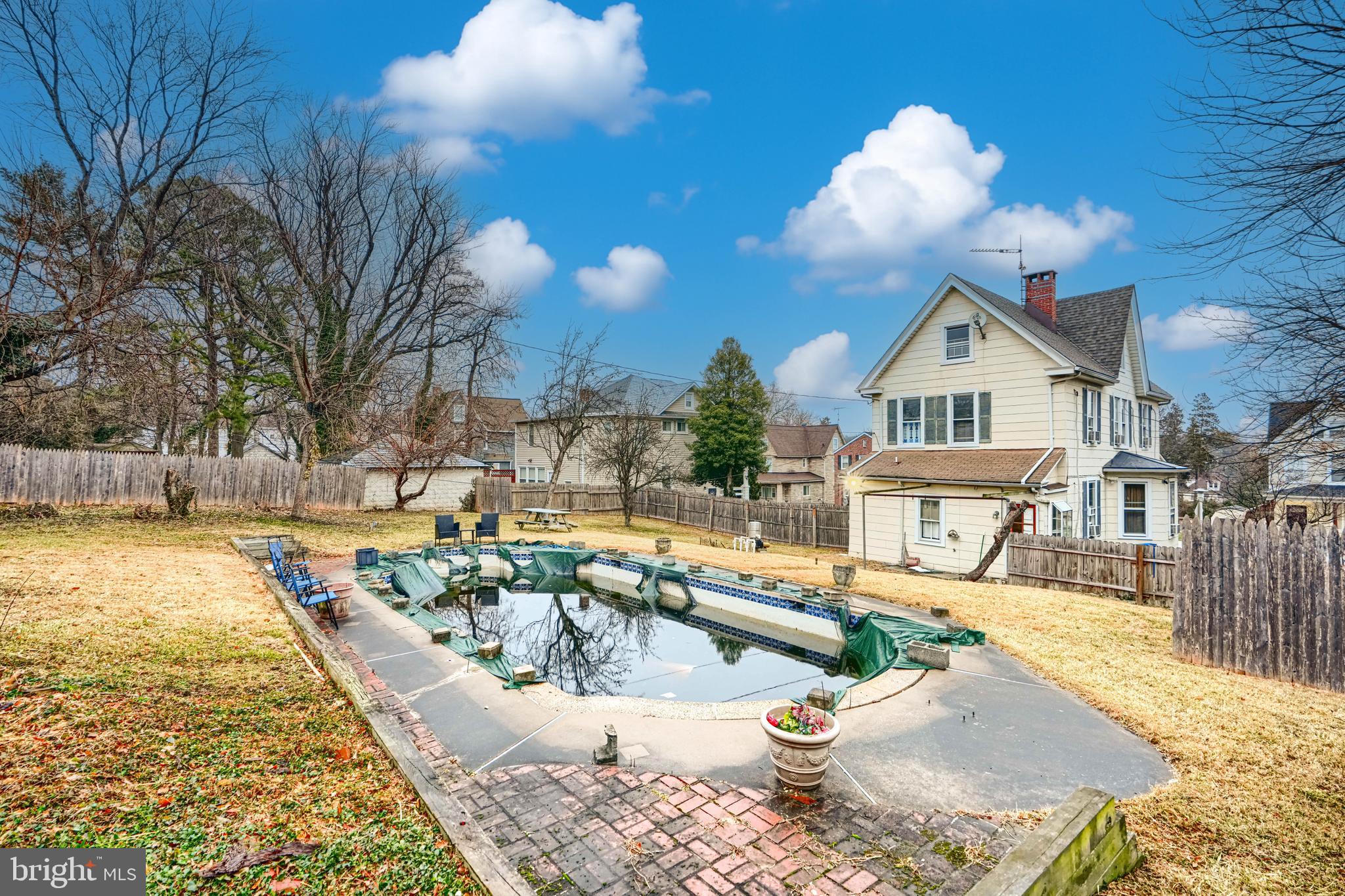 FRANKFORD - Residential