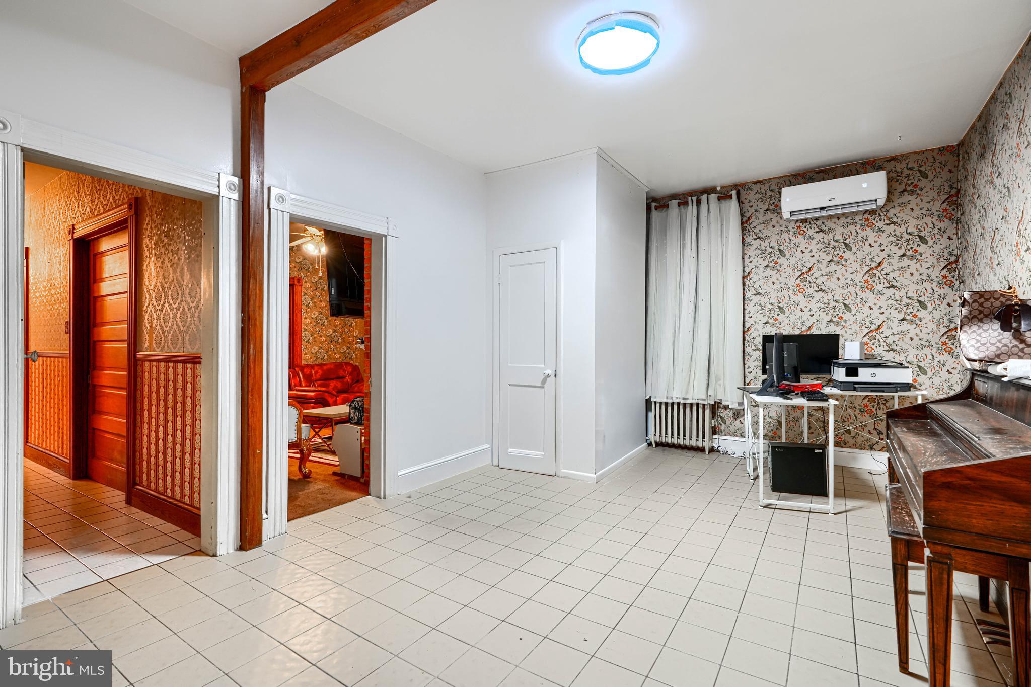 FRANKFORD - Residential