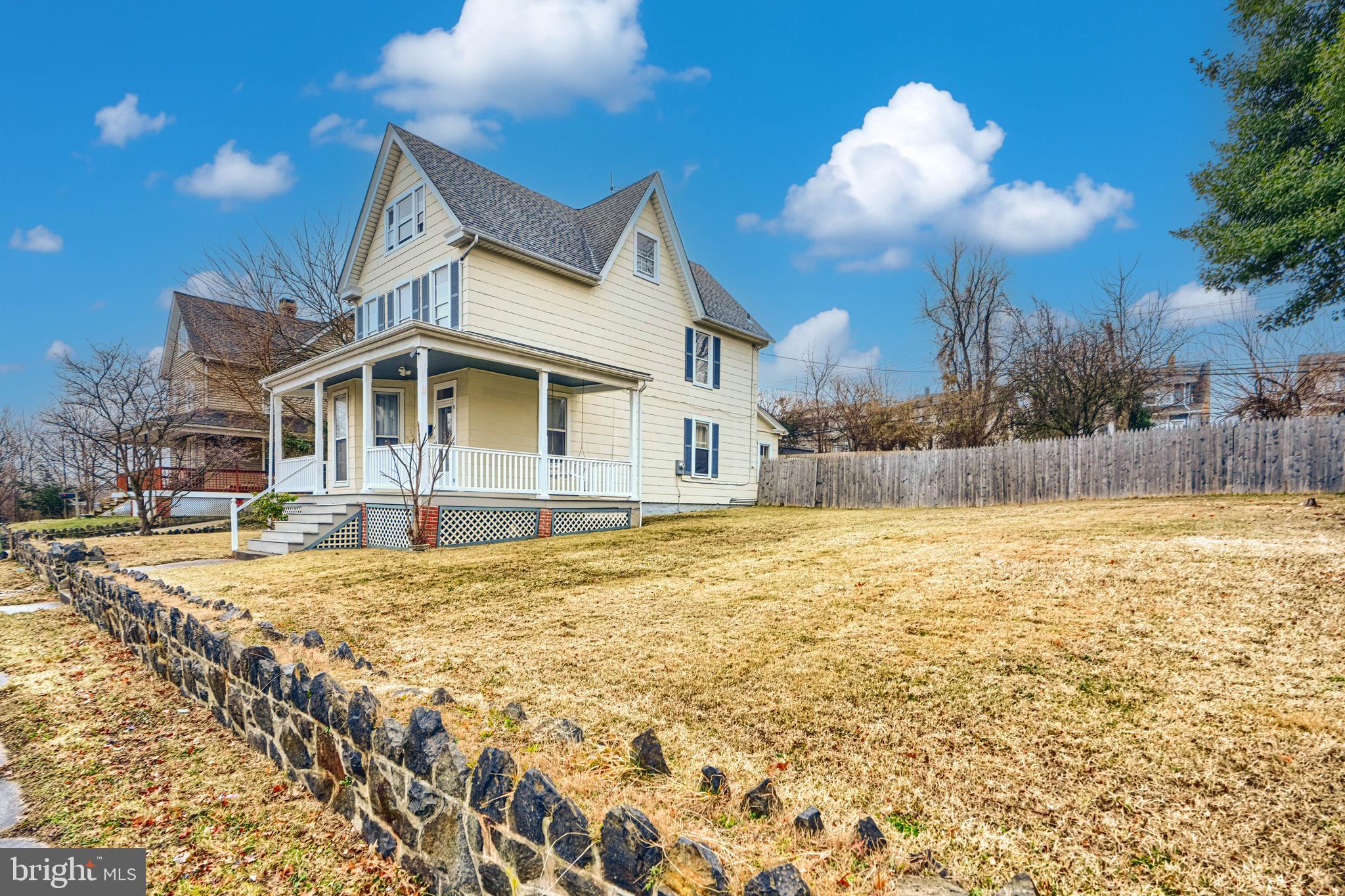 FRANKFORD - Residential