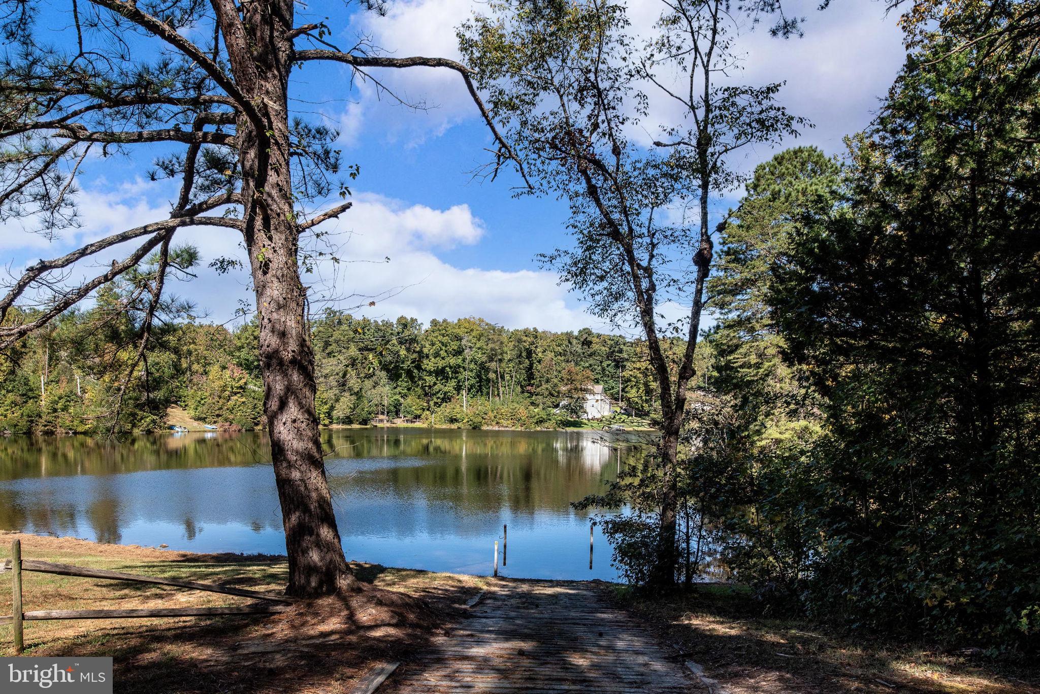 PRESIDENTIAL LAKES - Residential