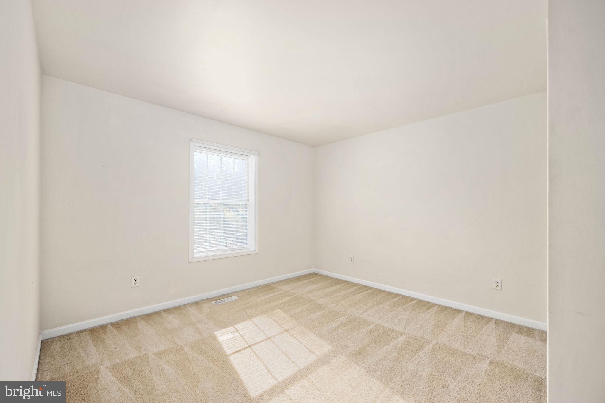 PRESIDENTIAL LAKES - Residential