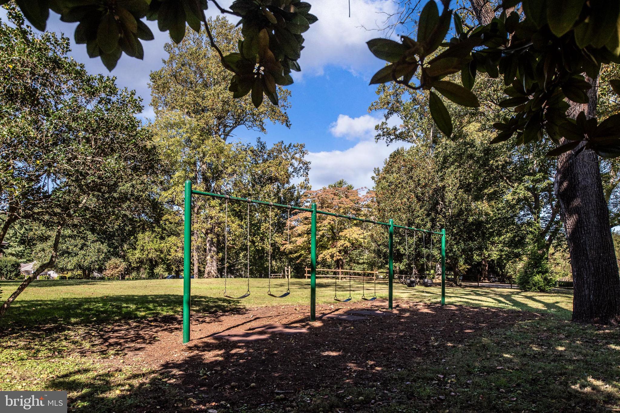 PRESIDENTIAL LAKES - Residential