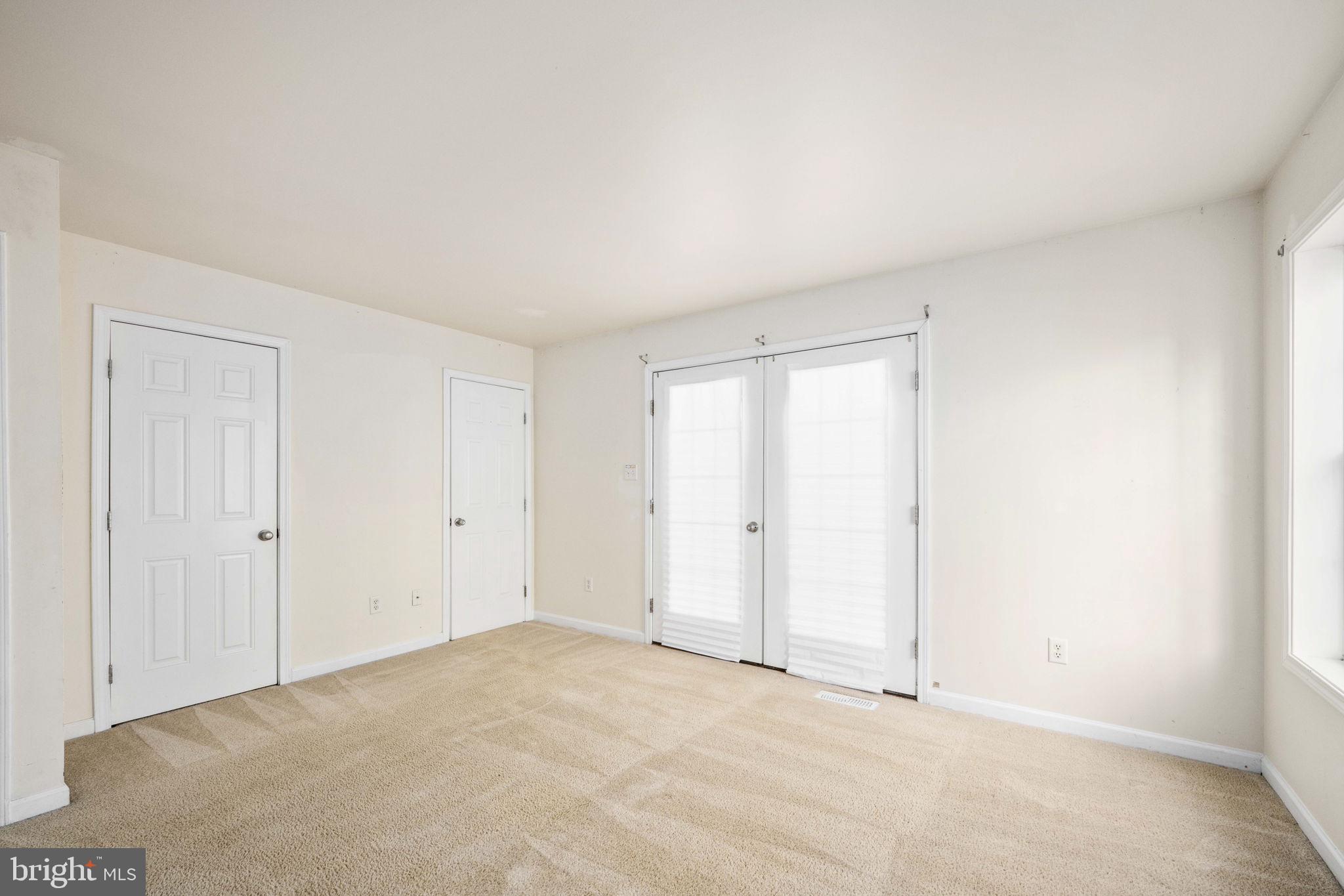 PRESIDENTIAL LAKES - Residential