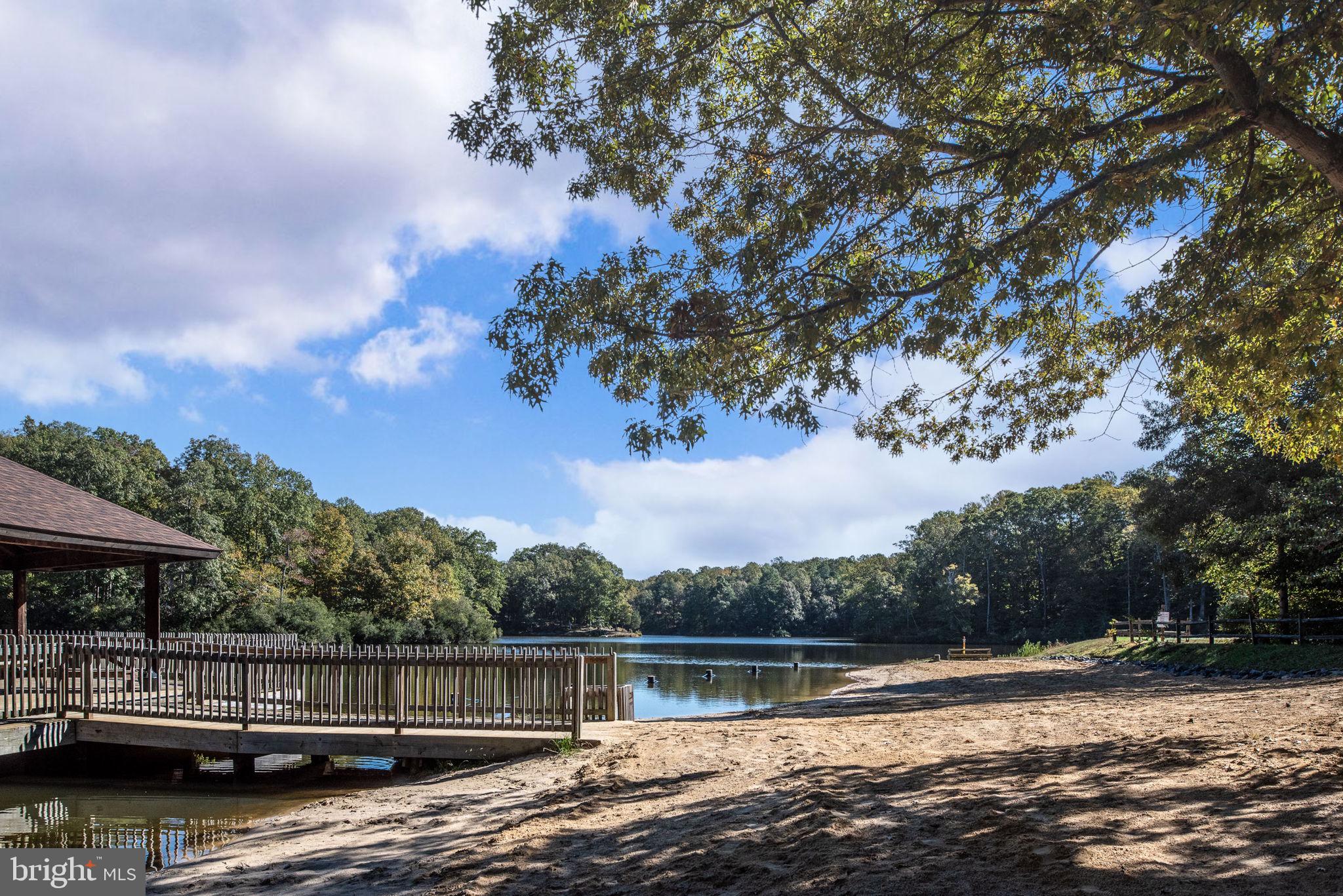 PRESIDENTIAL LAKES - Residential